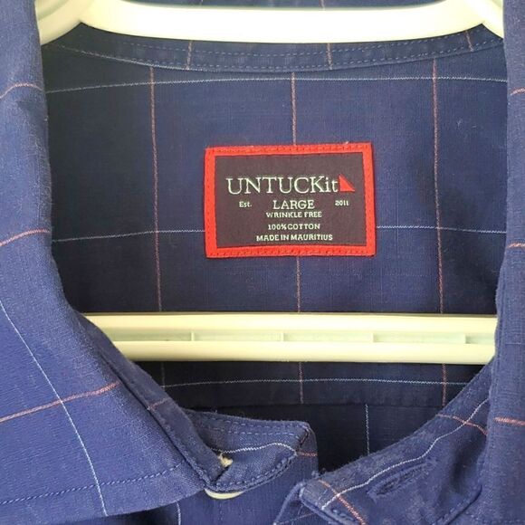 UNTUCKit mens navy button up shirt, Size Large - Picture 2 of 4